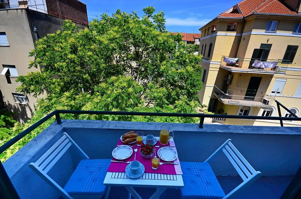 Guest House Levanda Split 3*,