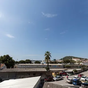 4* Pensión Apinelo Port
